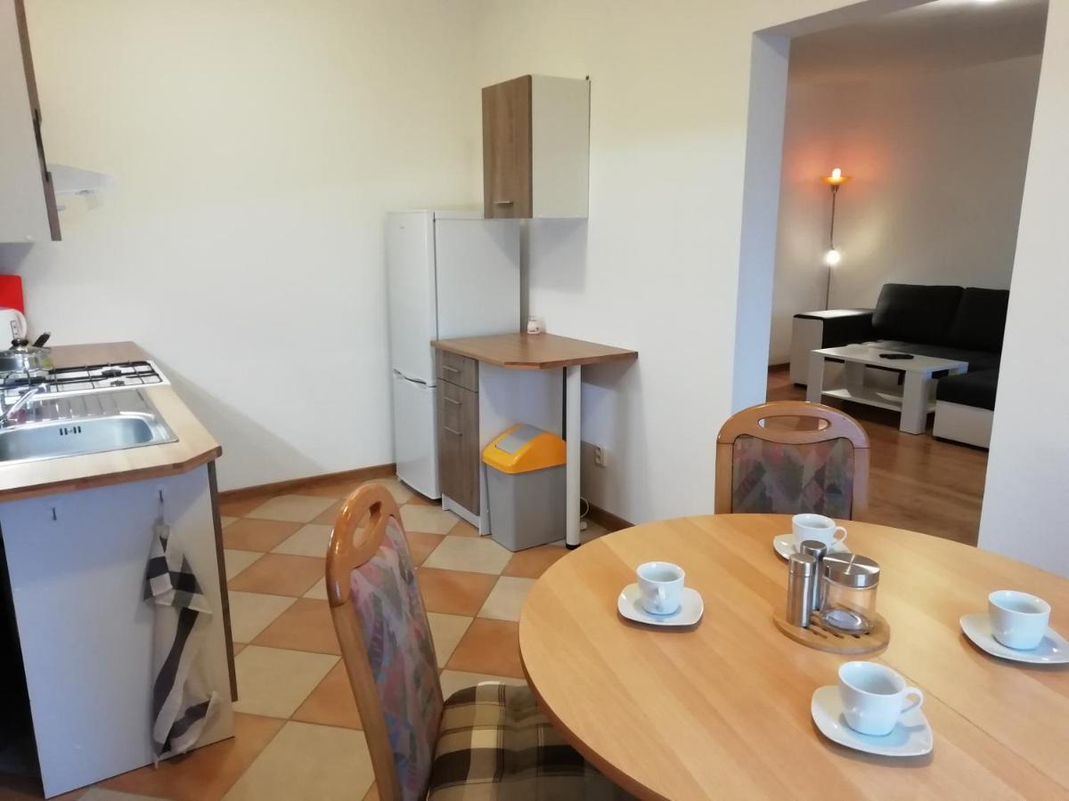 Apartman Albreit ヤーヒモフ エクステリア 写真